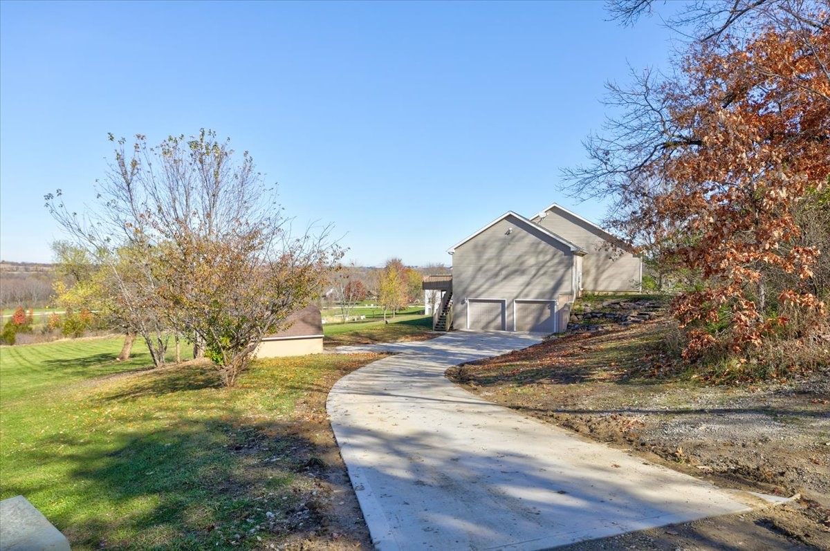 13089 Mckimber Trail, Indianola, Iowa image 3