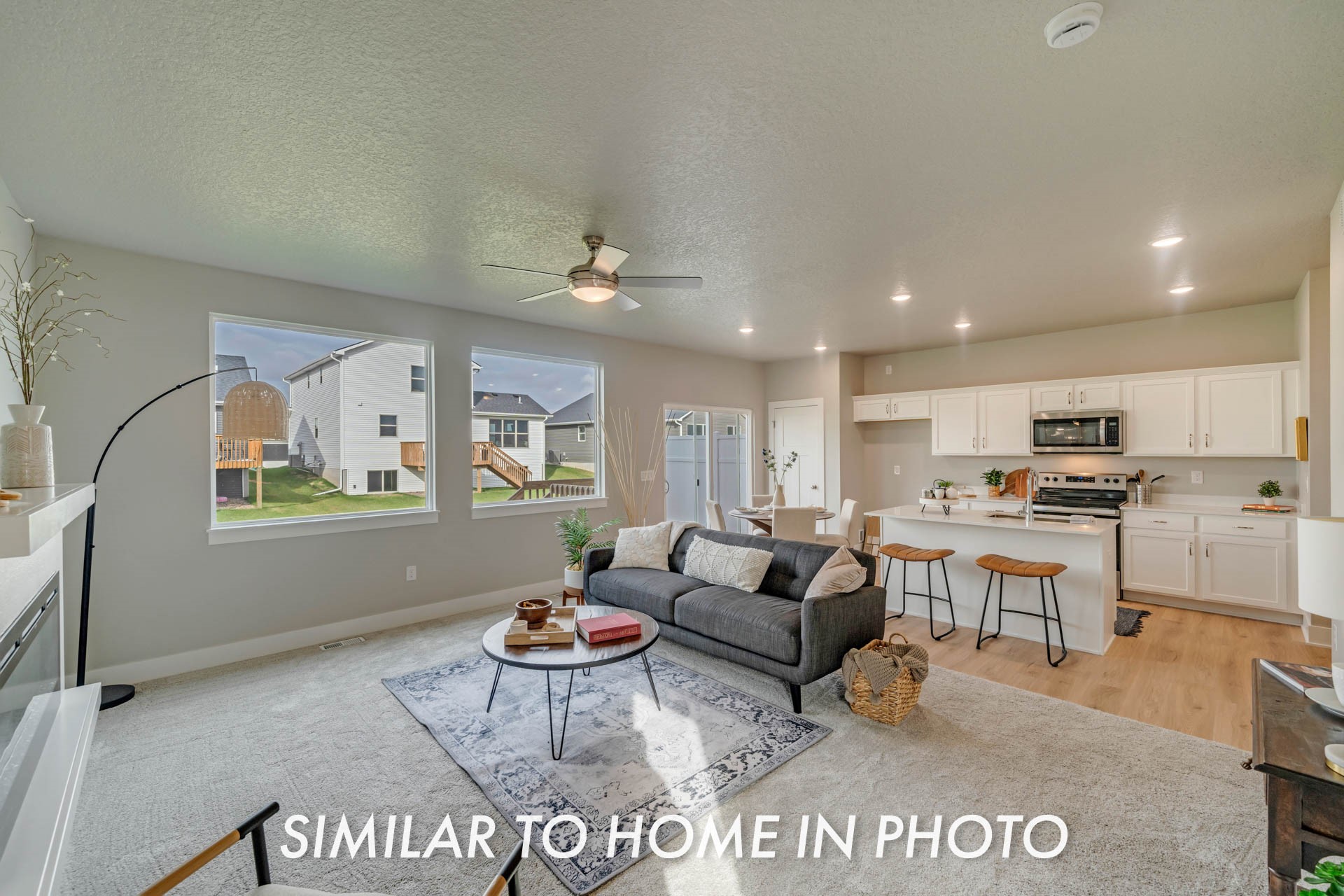 206 NE Doe Pointe Lane