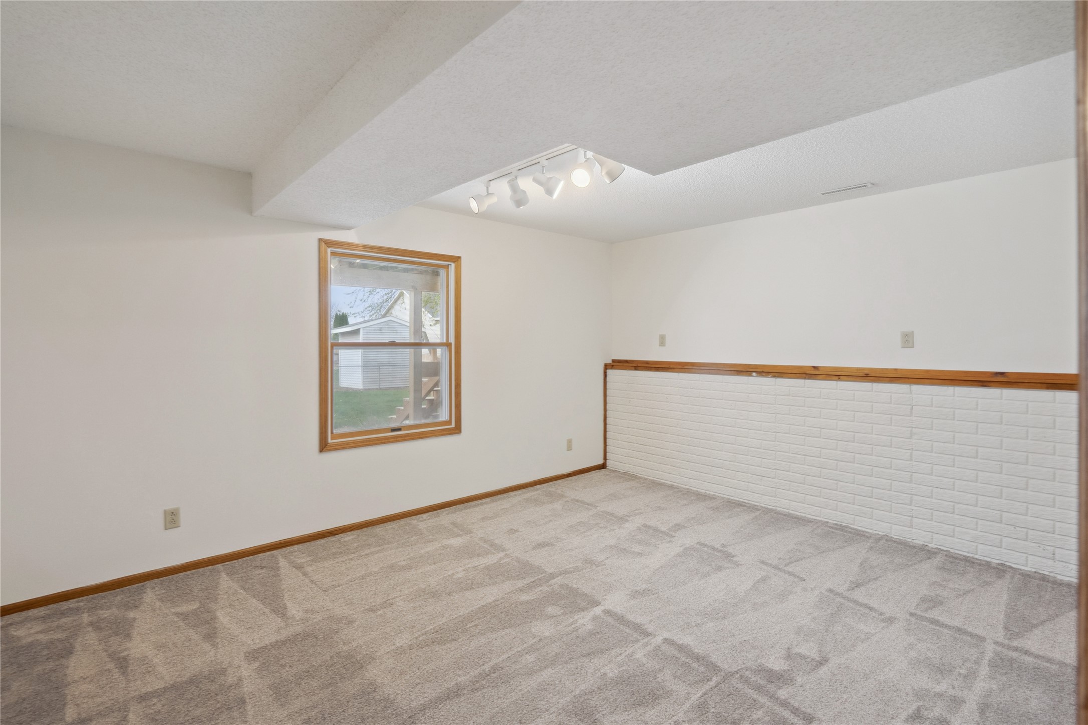 805 Davis Street, Polk City, Iowa image 18