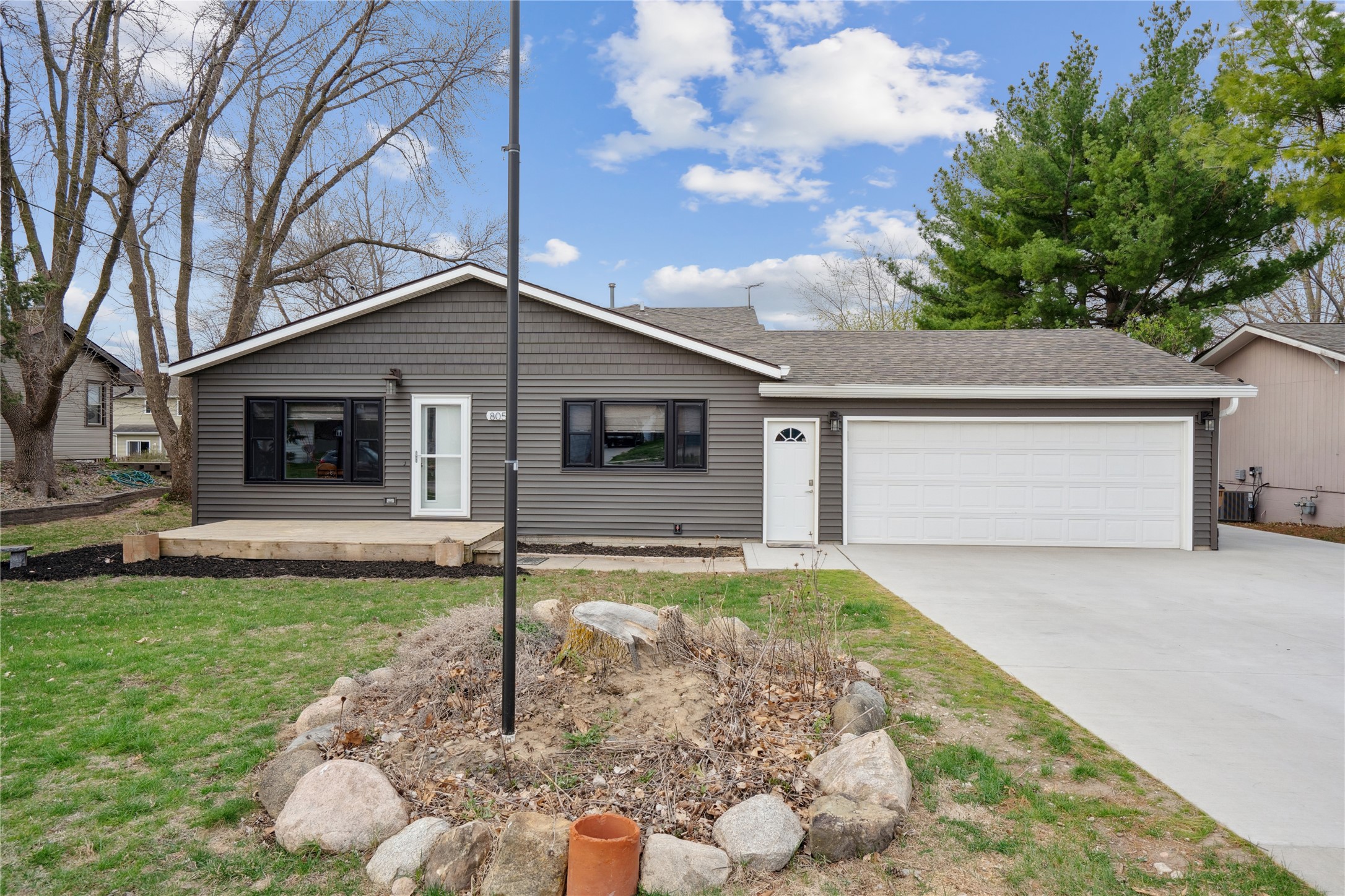 805 Davis Street, Polk City, Iowa image 1