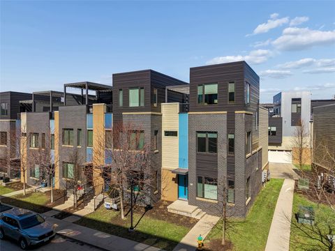 Condo For Sale - 228 E Center Street<br/> Des Moines, IA 50309