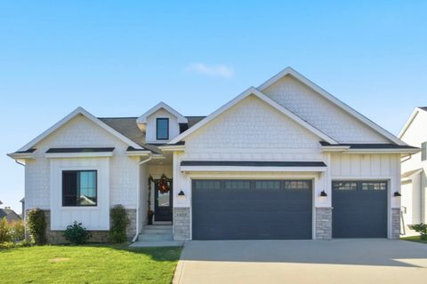 1404 S 10th Street Adel IA 50003