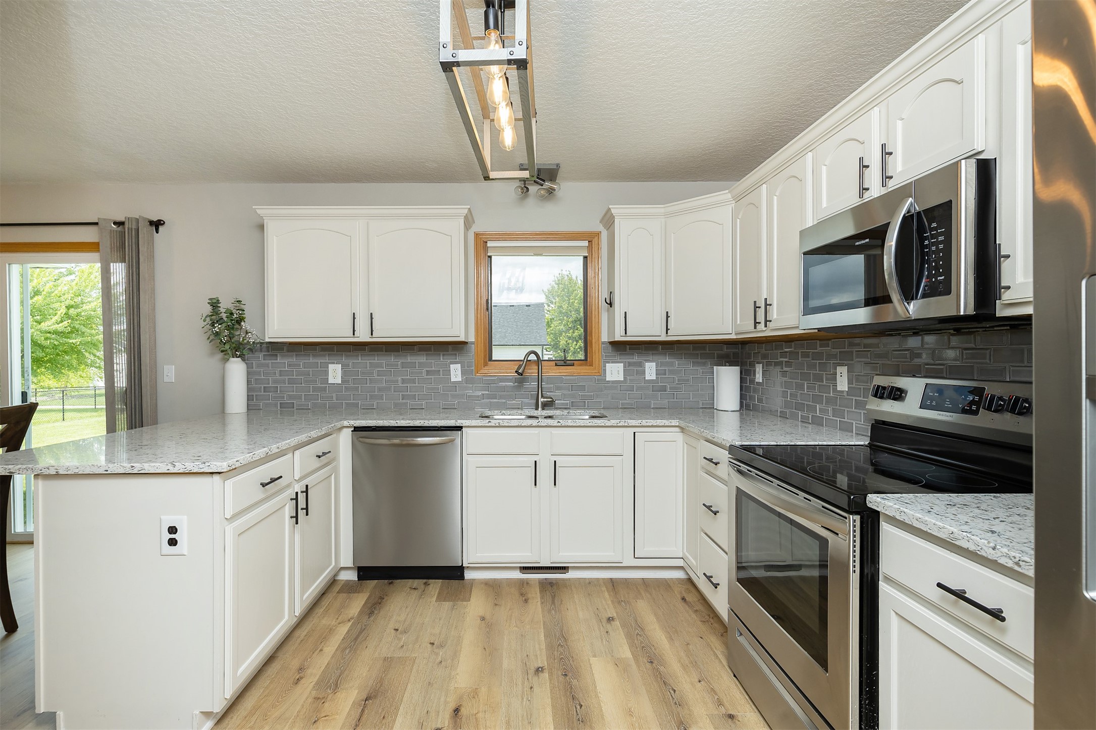 1208 NE Park Street, Grimes, Iowa image 7