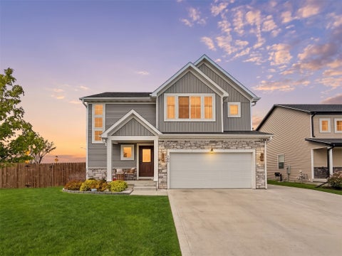 Homes For Sale - 200 NW Georgetown Drive<br/> Dallas County, Waukee, IA 50263