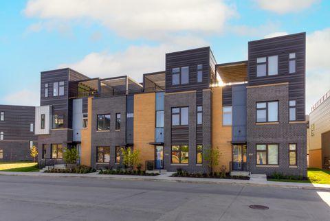 Condo For Sale - 859 E 2nd Street<br/> Des Moines, IA 50309
