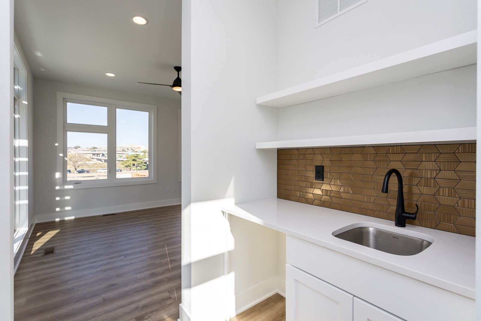 859 E 2nd Street, Des Moines, Iowa image 25