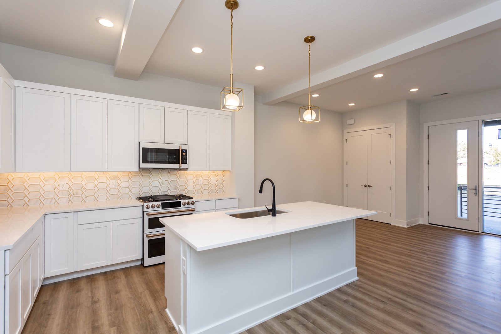 859 E 2nd Street, Des Moines, Iowa image 14