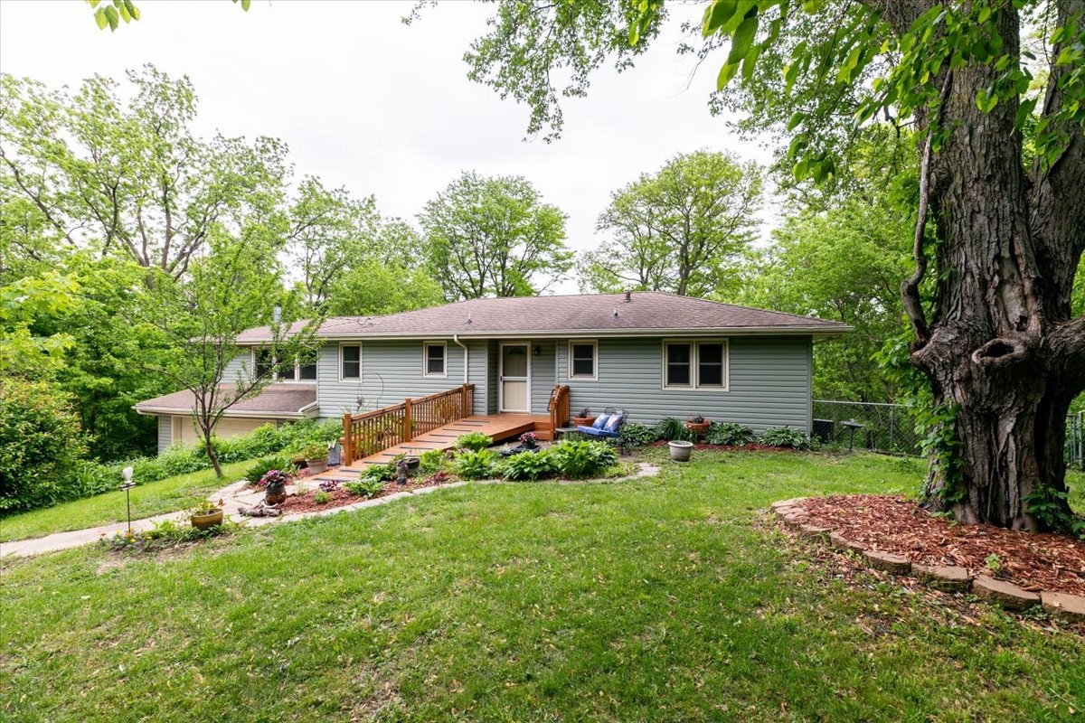 1060 NW 70th Place, Ankeny, Iowa image 1