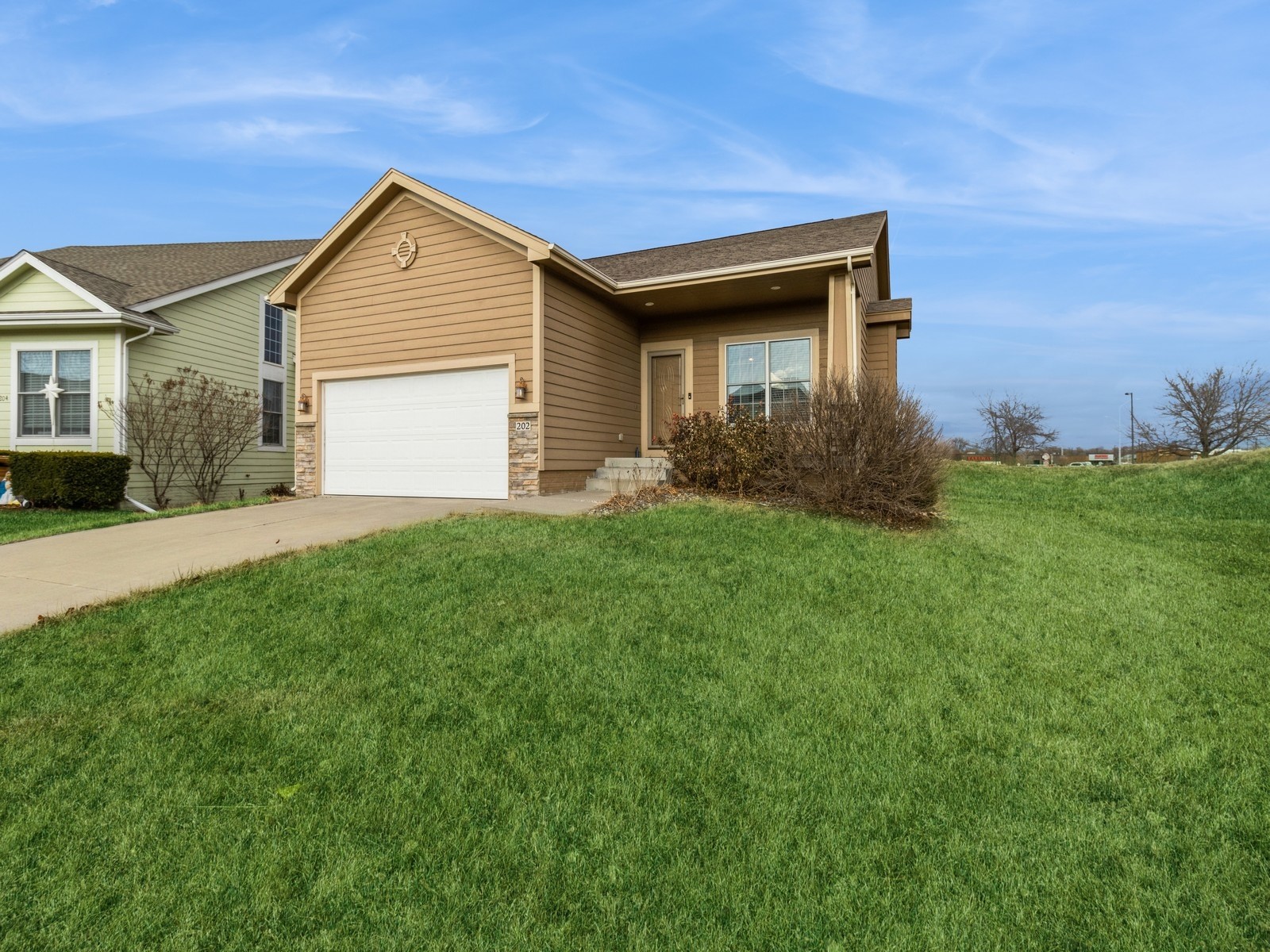 202 SW Carriage Drive, Ankeny, Iowa image 1