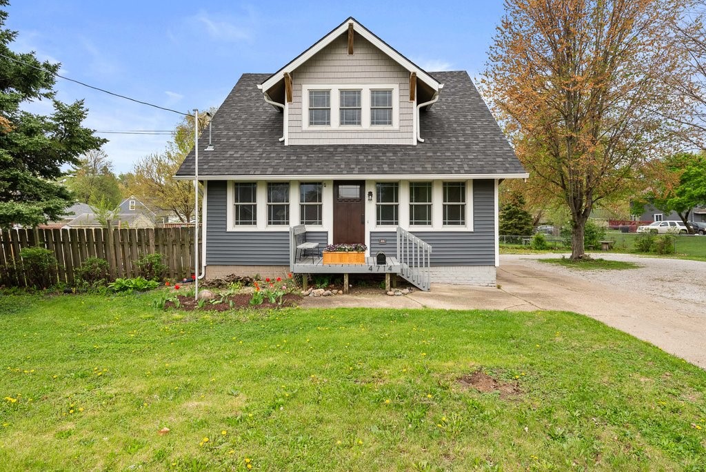 4714 Douglas Avenue, Des Moines, Iowa image 1