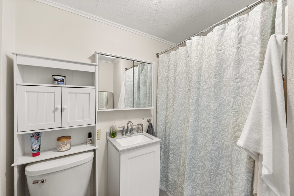 4714 Douglas Avenue, Des Moines, Iowa image 12