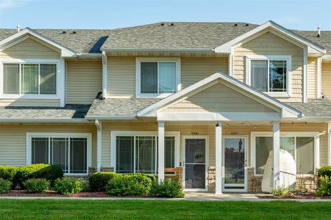 Condo For Sale - 8601 Westown Parkway #12106<br/> West Des Moines, IA 50266