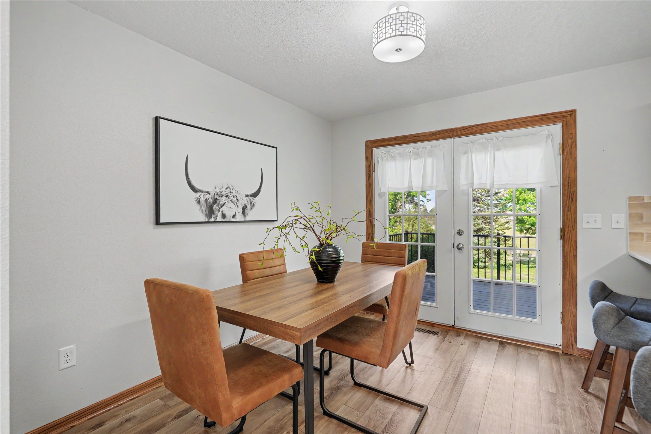 1080 3rd Street