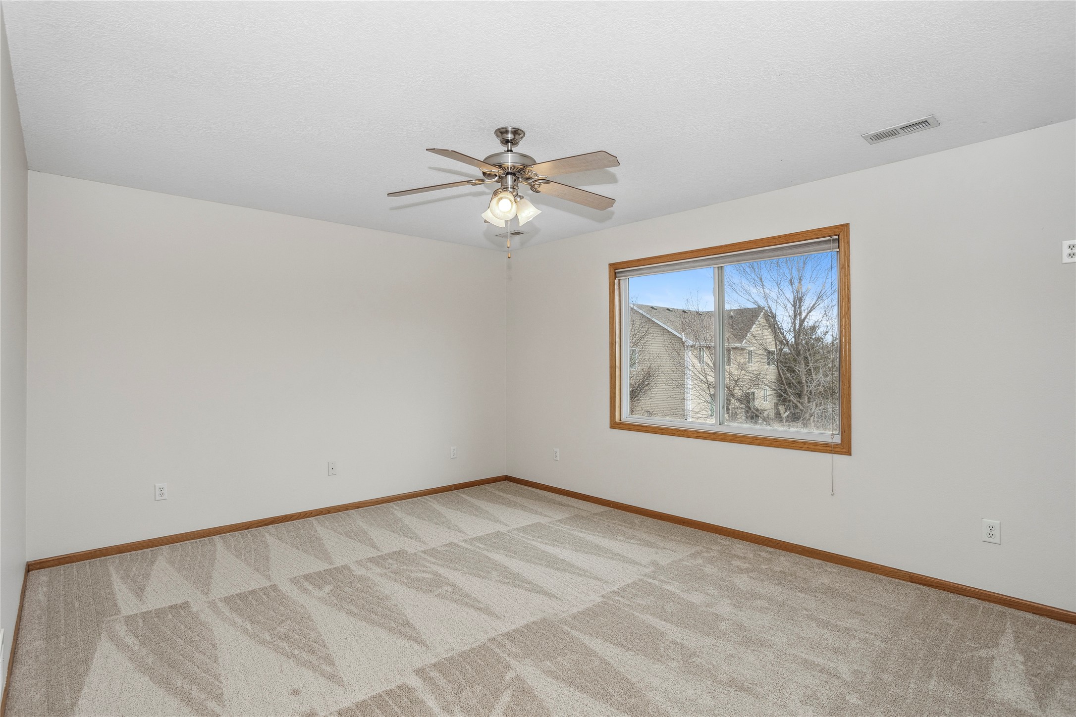 4826 Lakewood Drive, Norwalk, Iowa image 17