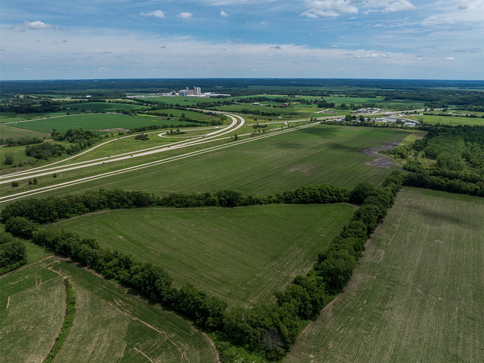000 County Line Road