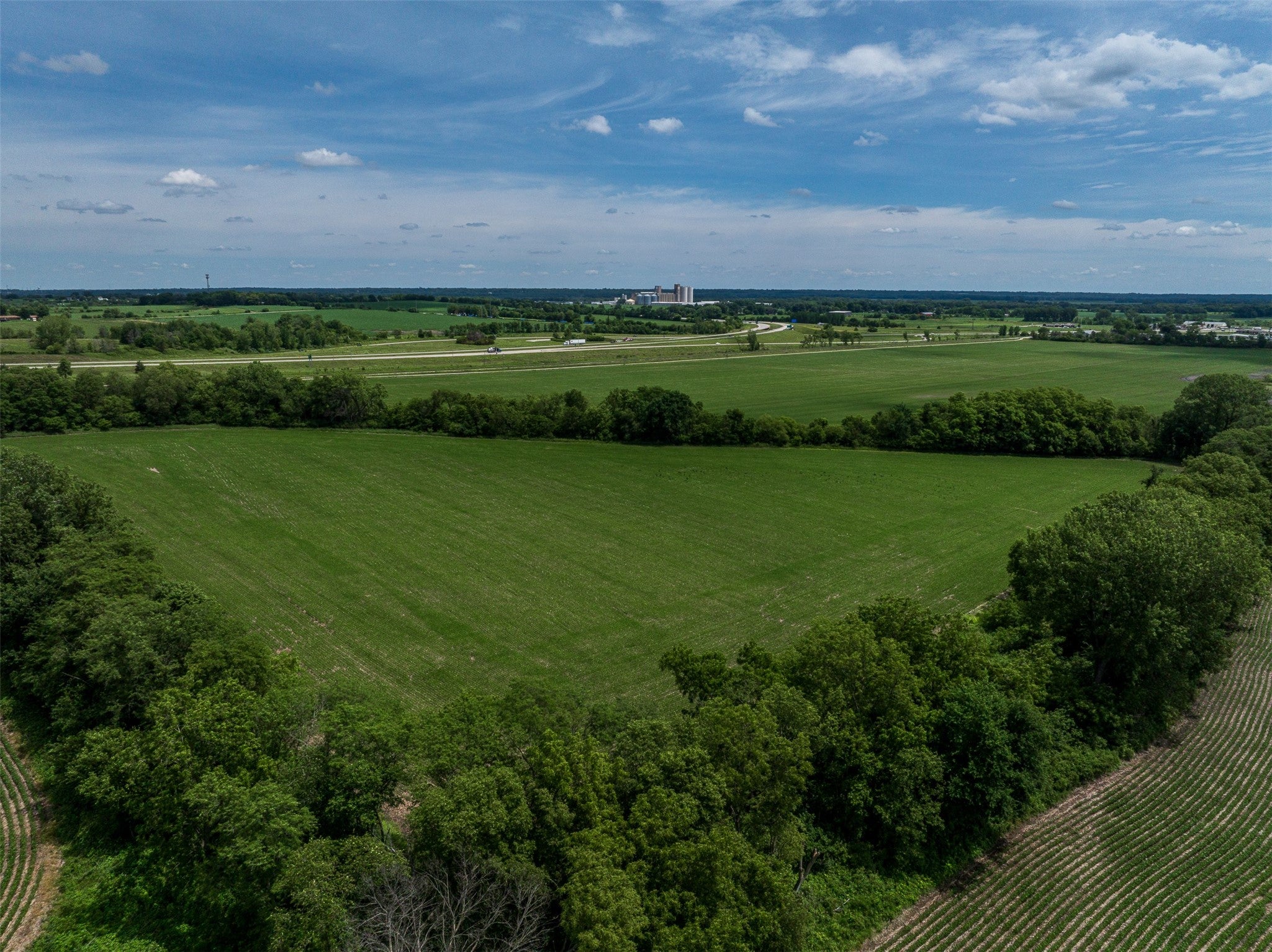 000 County Line Road