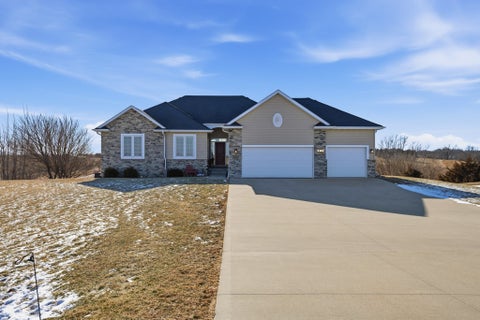 Homes For Sale - 633 Sycamore Place<br/> Boone, IA 50036