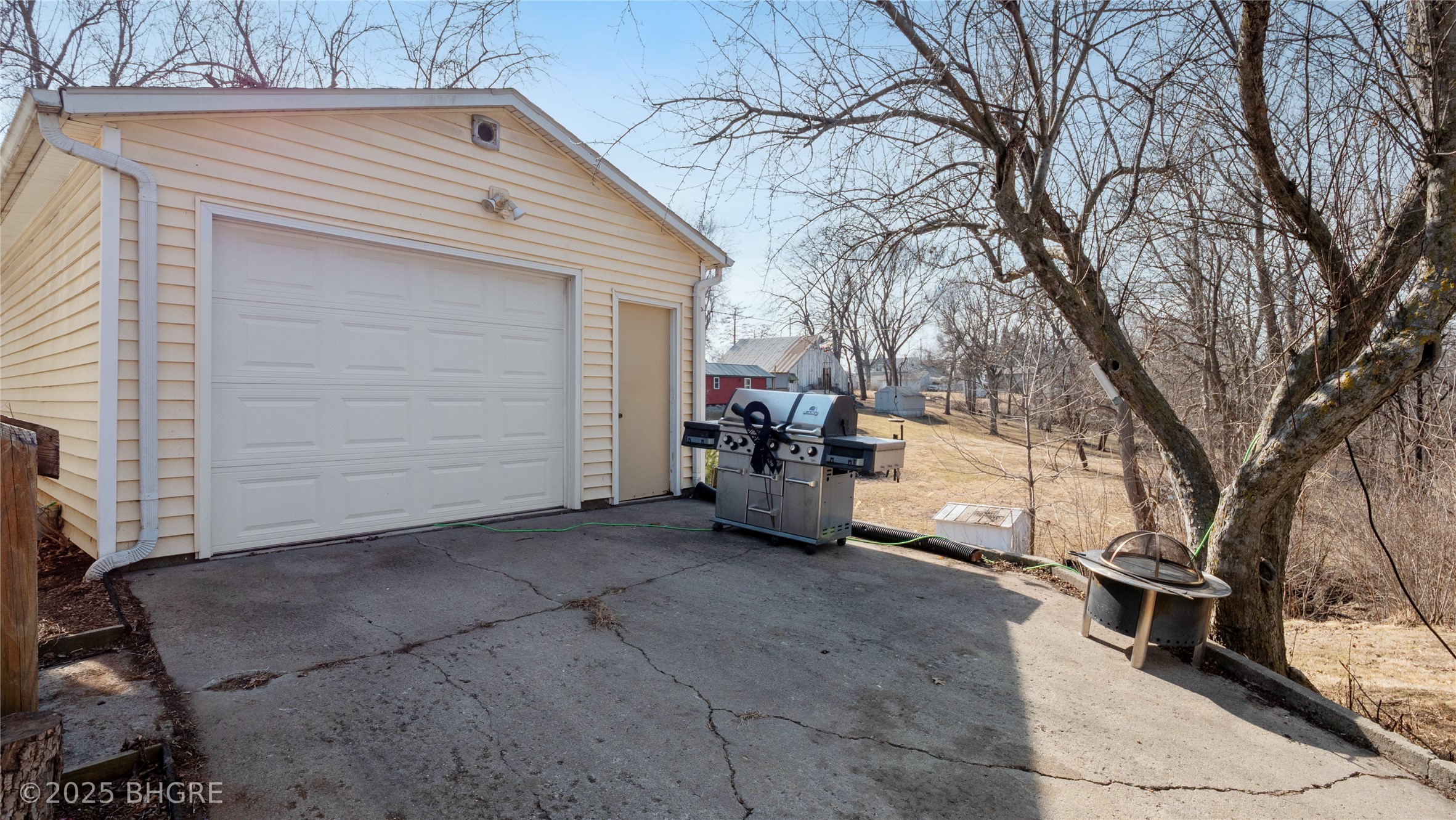 409 W 10th Street, Newton, Iowa image 25