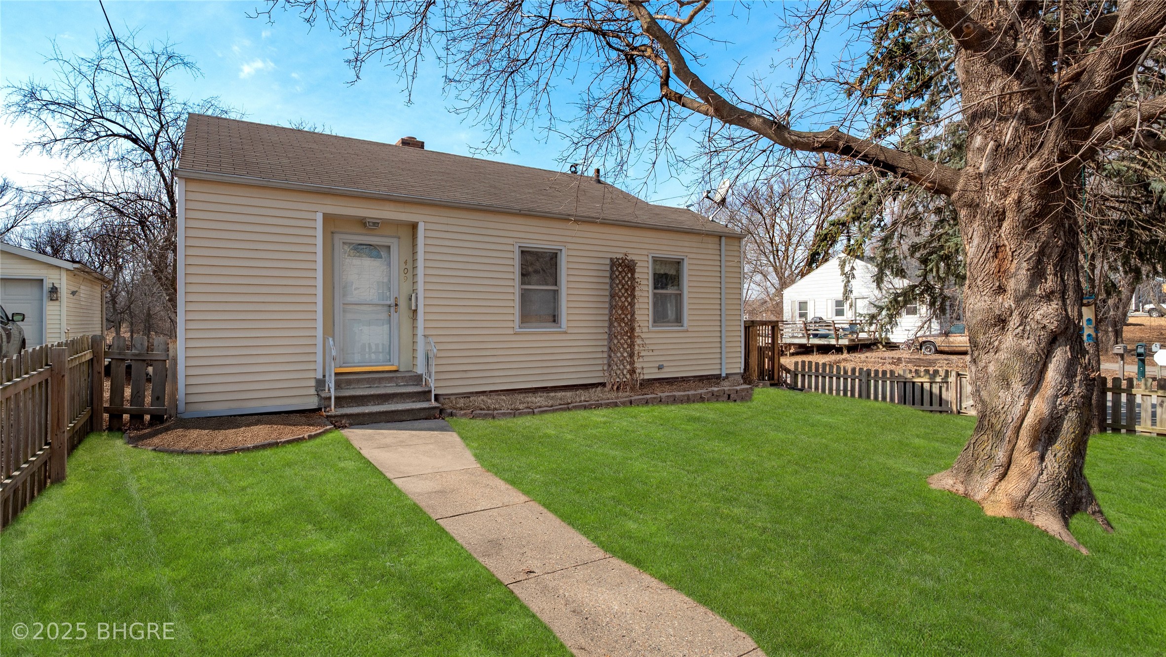 409 W 10th Street, Newton, Iowa image 22