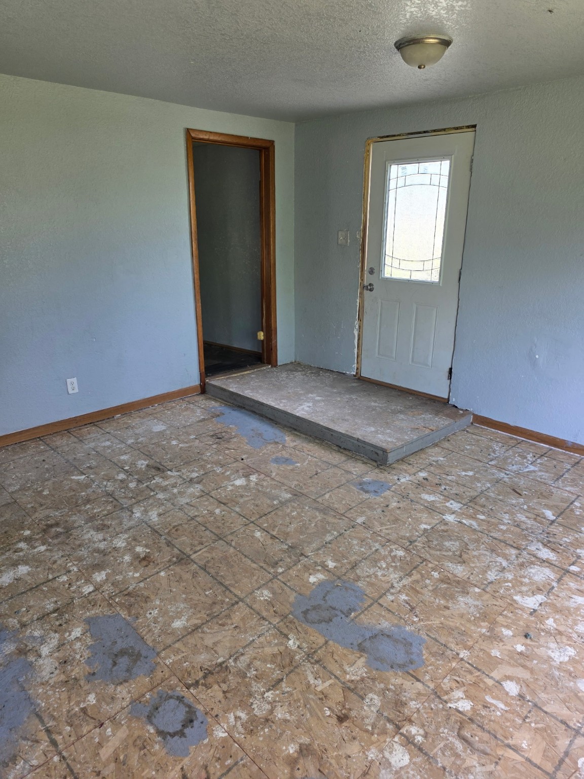 212 Armory Avenue, Chariton, Iowa image 5