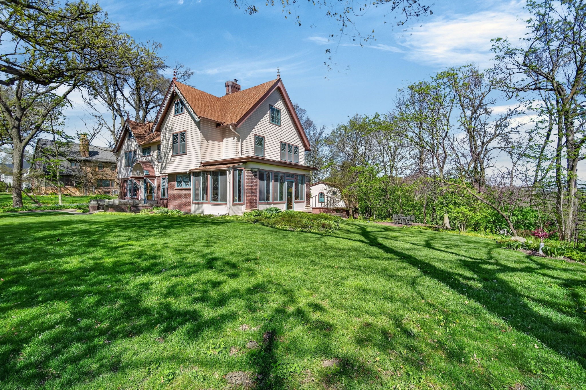 Des Moines, Iowa, 50312, United States, 5 Bedrooms Bedrooms, ,3 BathroomsBathrooms,Residential,Pending,2052137