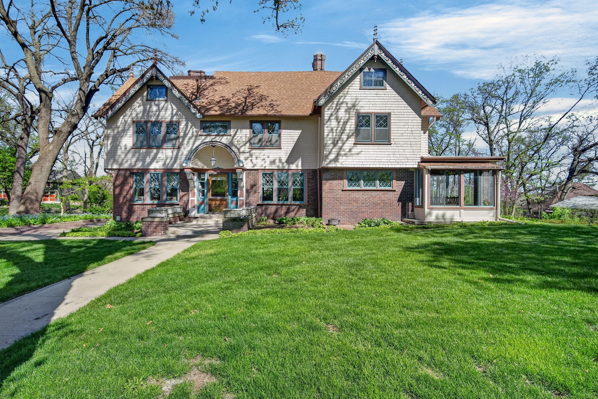 Des Moines, Iowa, 50312, United States, 5 Bedrooms Bedrooms, ,3 BathroomsBathrooms,Residential,Pending,2052137