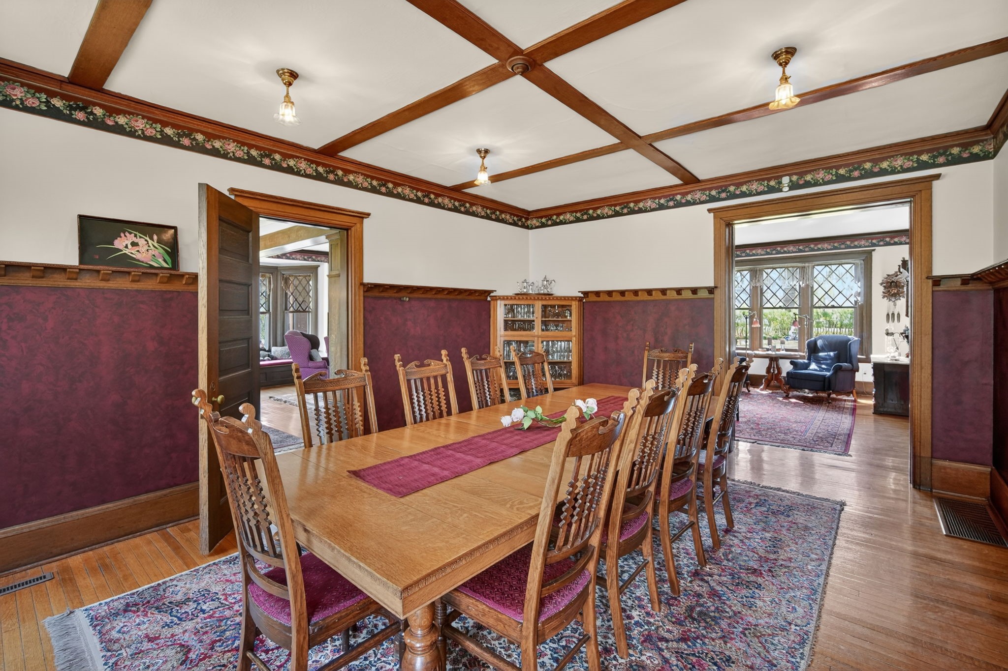 Des Moines, Iowa, 50312, United States, 5 Bedrooms Bedrooms, ,3 BathroomsBathrooms,Residential,Pending,2052137