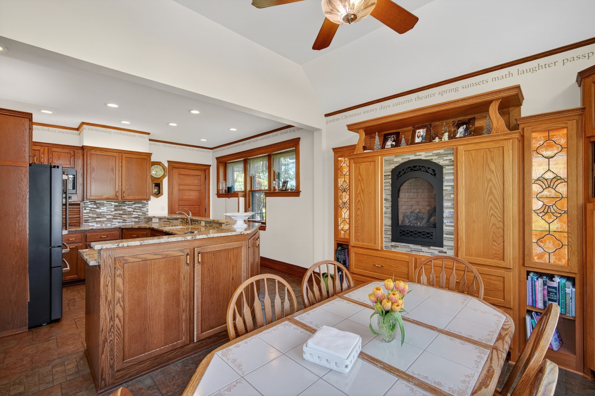 Des Moines, Iowa, 50312, United States, 5 Bedrooms Bedrooms, ,3 BathroomsBathrooms,Residential,Pending,2052137