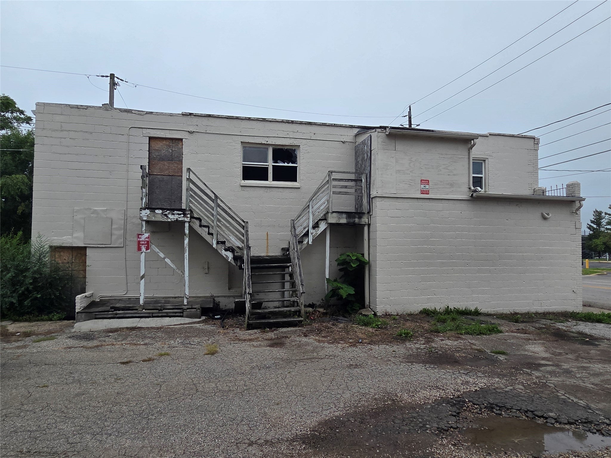 2312 Forest Avenue - Photo 2