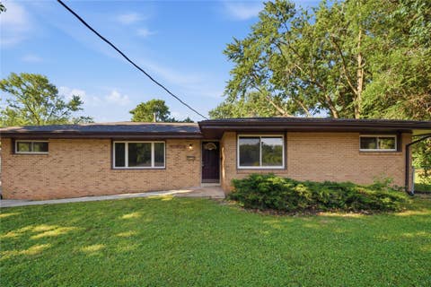 Multifamily For Sale - 2806 Aurora Avenue<br/> Des Moines, IA 50310