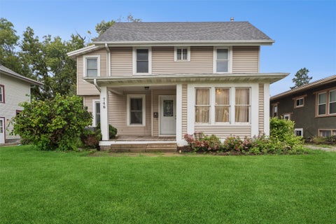 Homes For Sale - 746 31st Street<br/> Des Moines, IA 50312