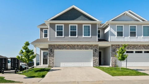 Condo For Sale - 1057 Maywood Lane<br/> Waukee, IA 50263