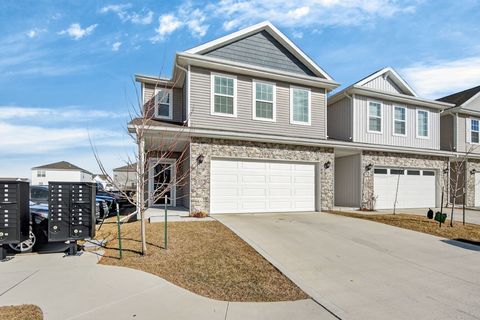 Condo For Sale - 1057 Maywood Lane<br/> Waukee, IA 50263