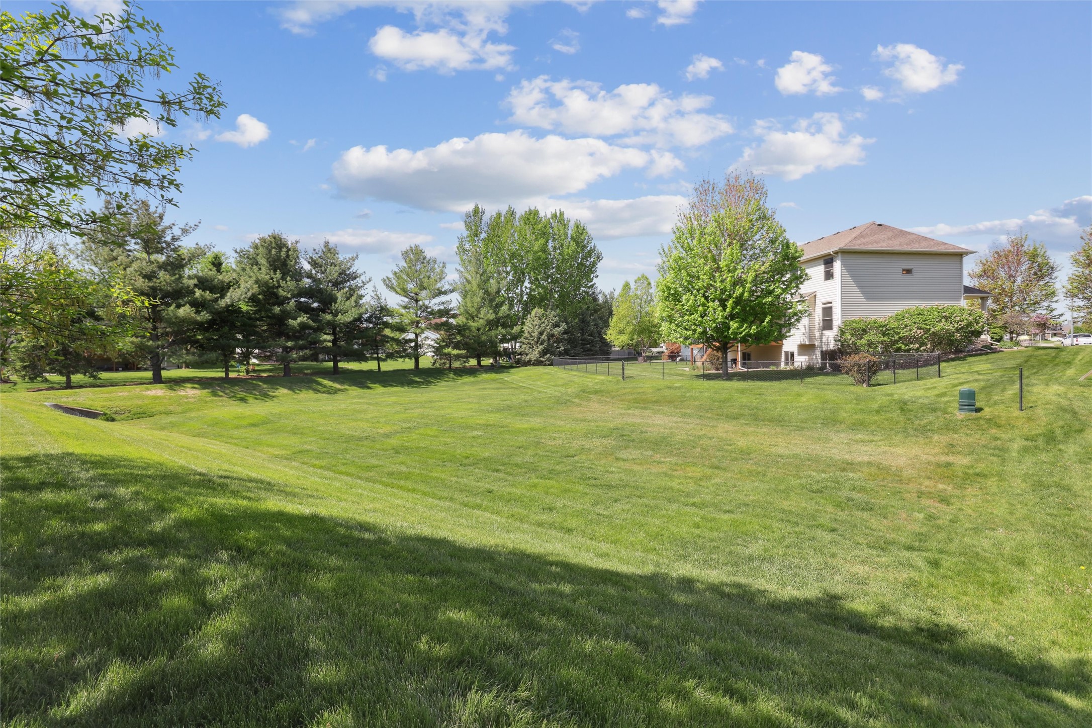 1720 SE Bell Drive, Waukee, Iowa image 5