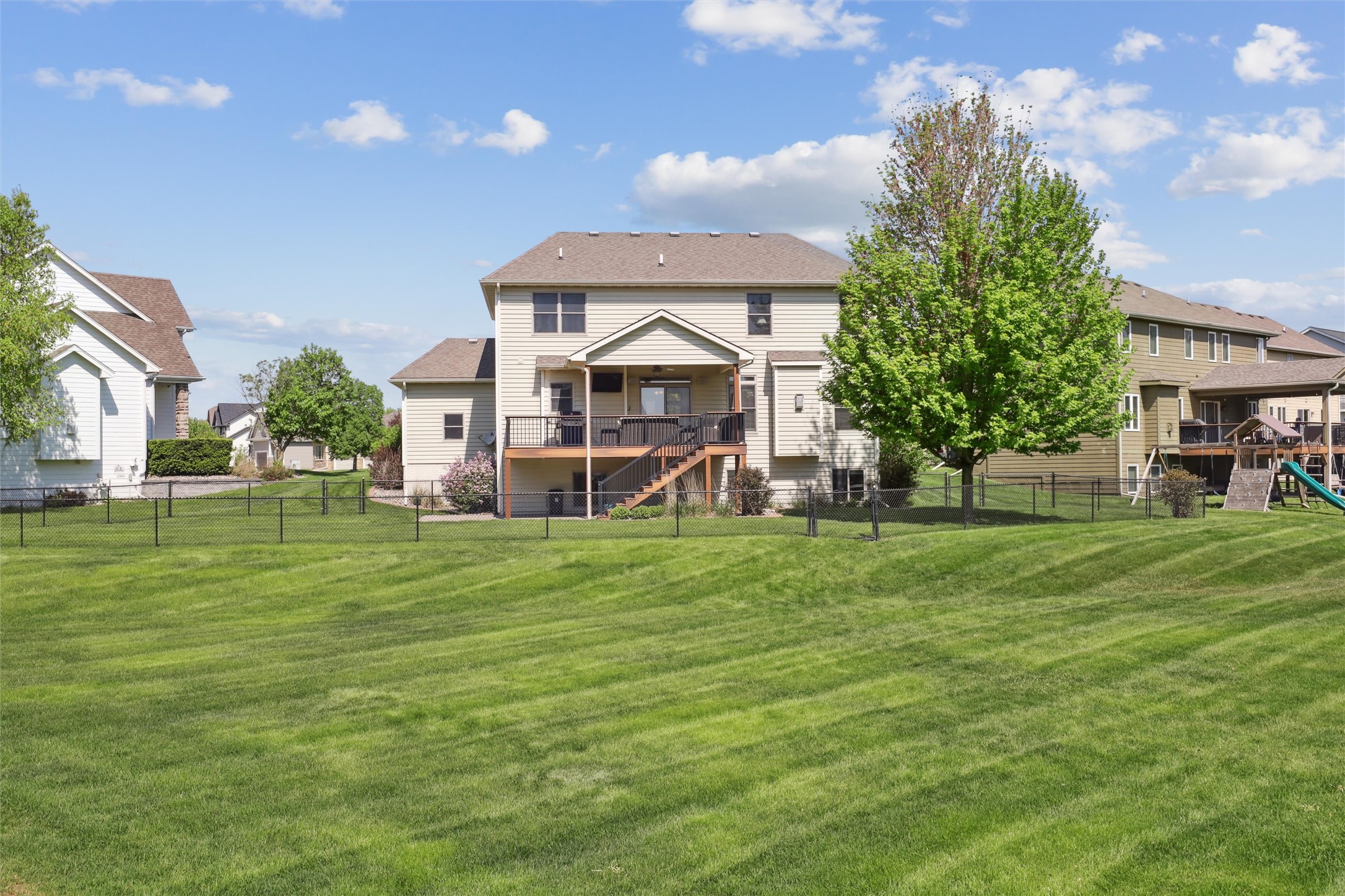 1720 SE Bell Drive, Waukee, Iowa image 2