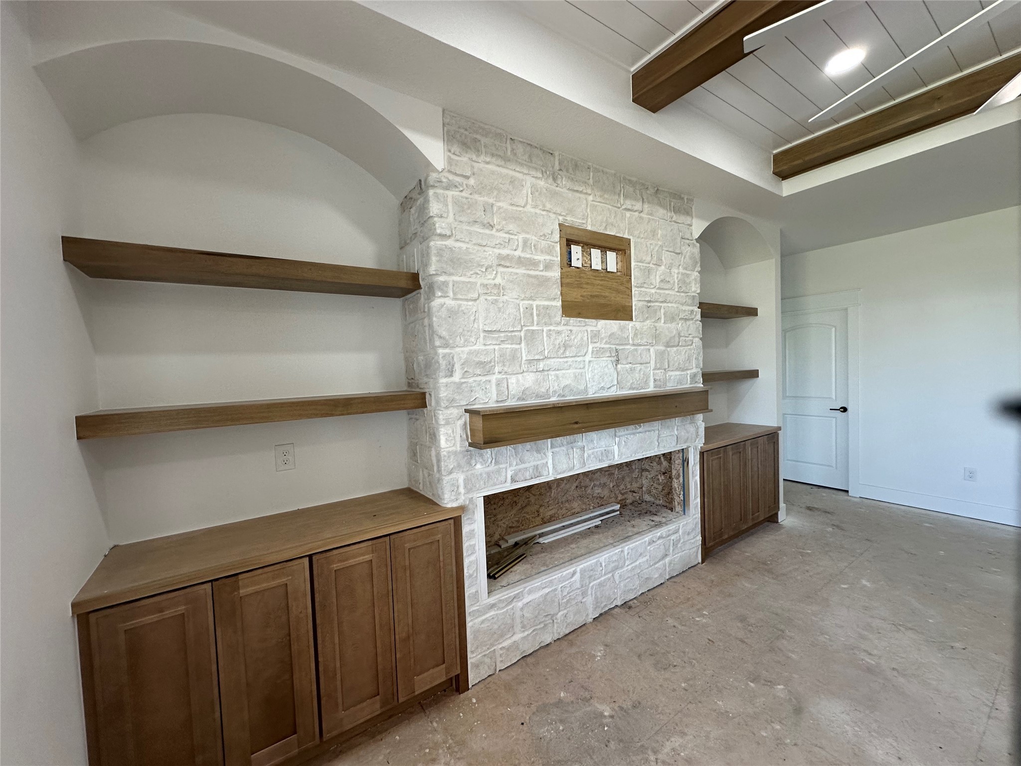 1420 NW Red Oak Drive, Waukee, Iowa image 3