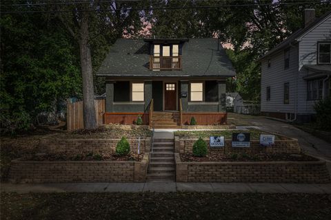 3835 9th Street Des Moines IA 50313