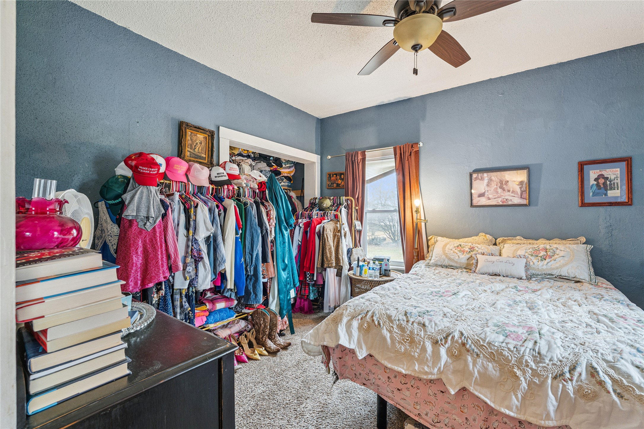 902 W Robinson Street