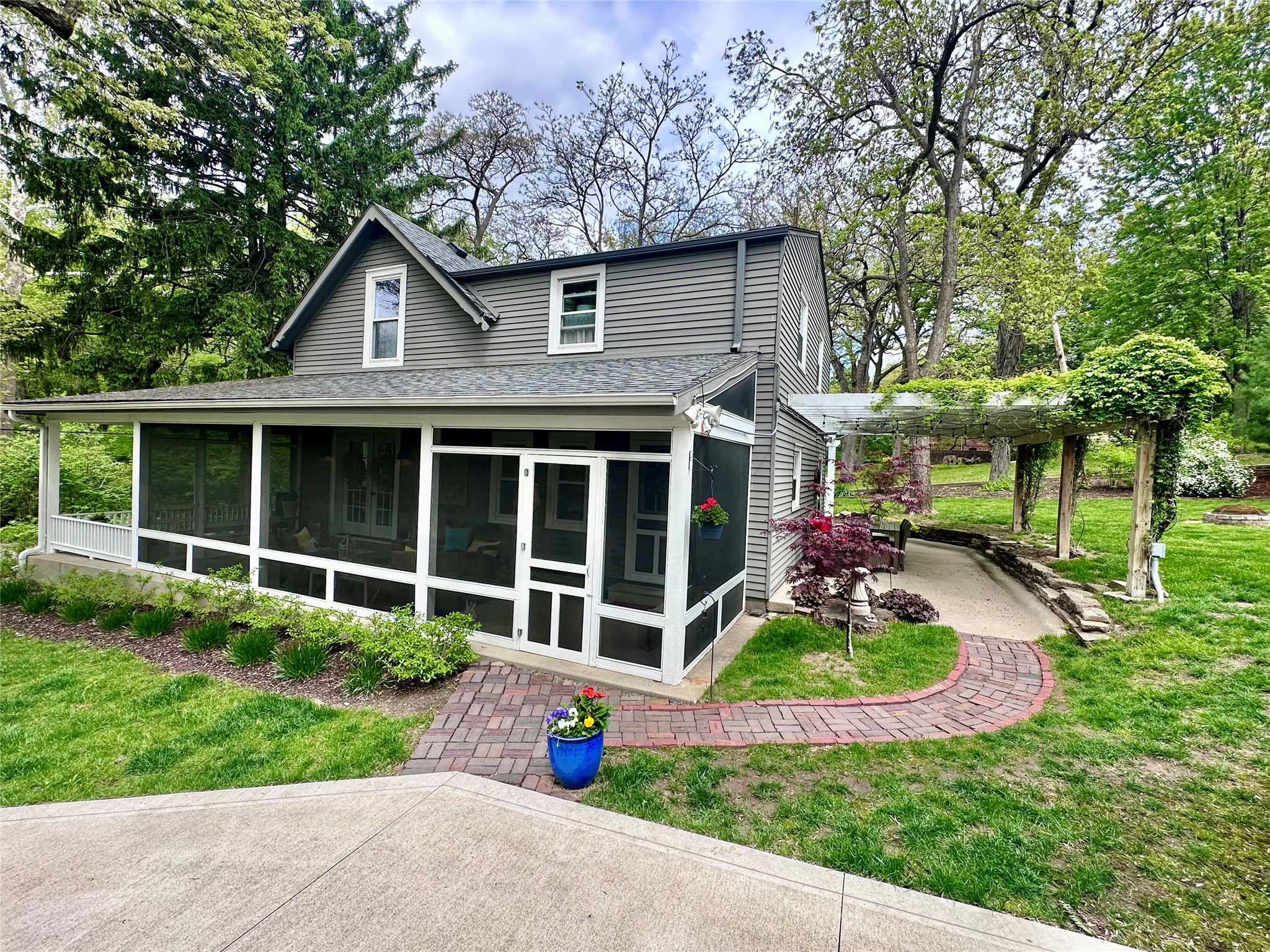 115 Tonawanda Drive
