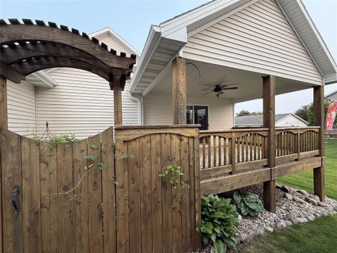 Condo For Sale - 732 SE Ponds Edge Lane<br/> Ankeny, IA 50021
