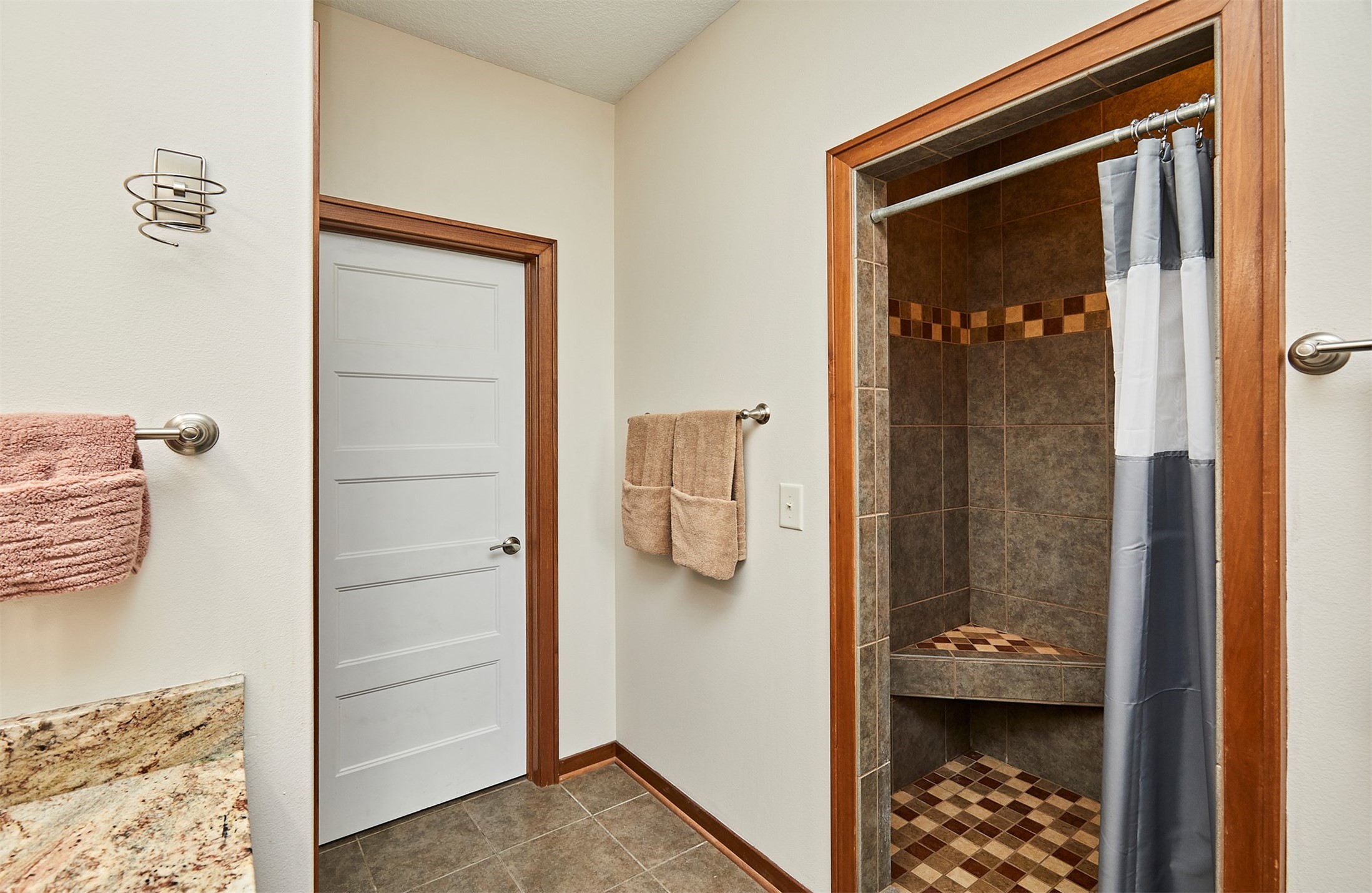 1319 Bailey Court, Adel, Iowa image 14