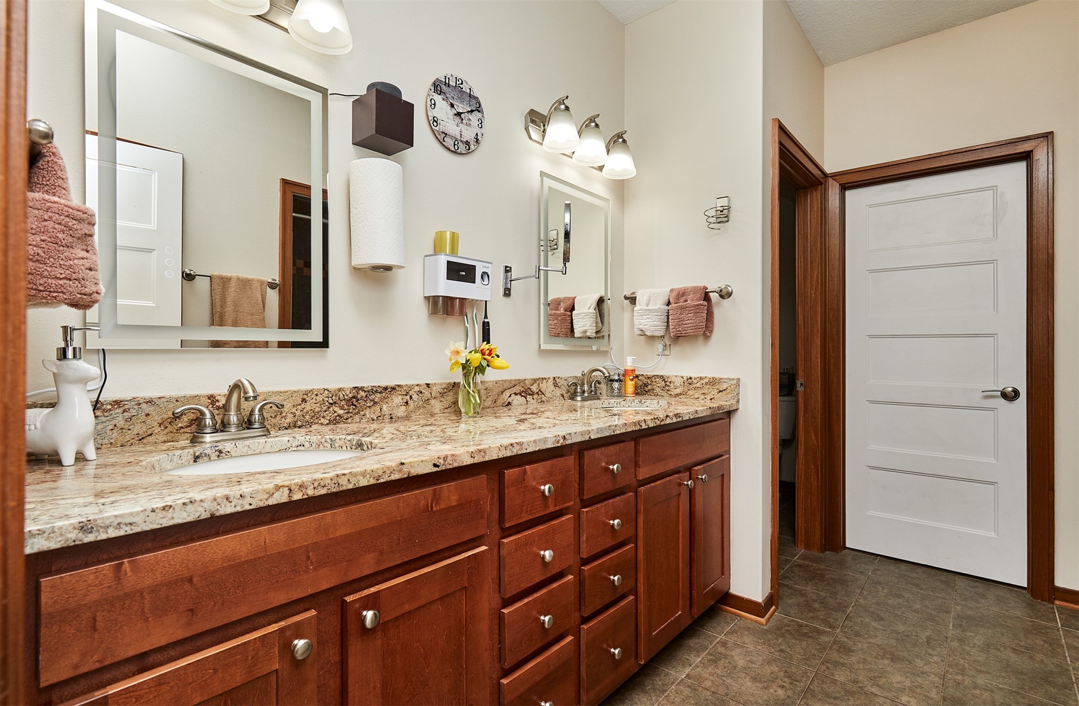 1319 Bailey Court, Adel, Iowa image 13