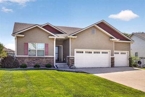 Homes For Sale - 4119 145th Street<br/> Dallas County, Urbandale, IA 50323