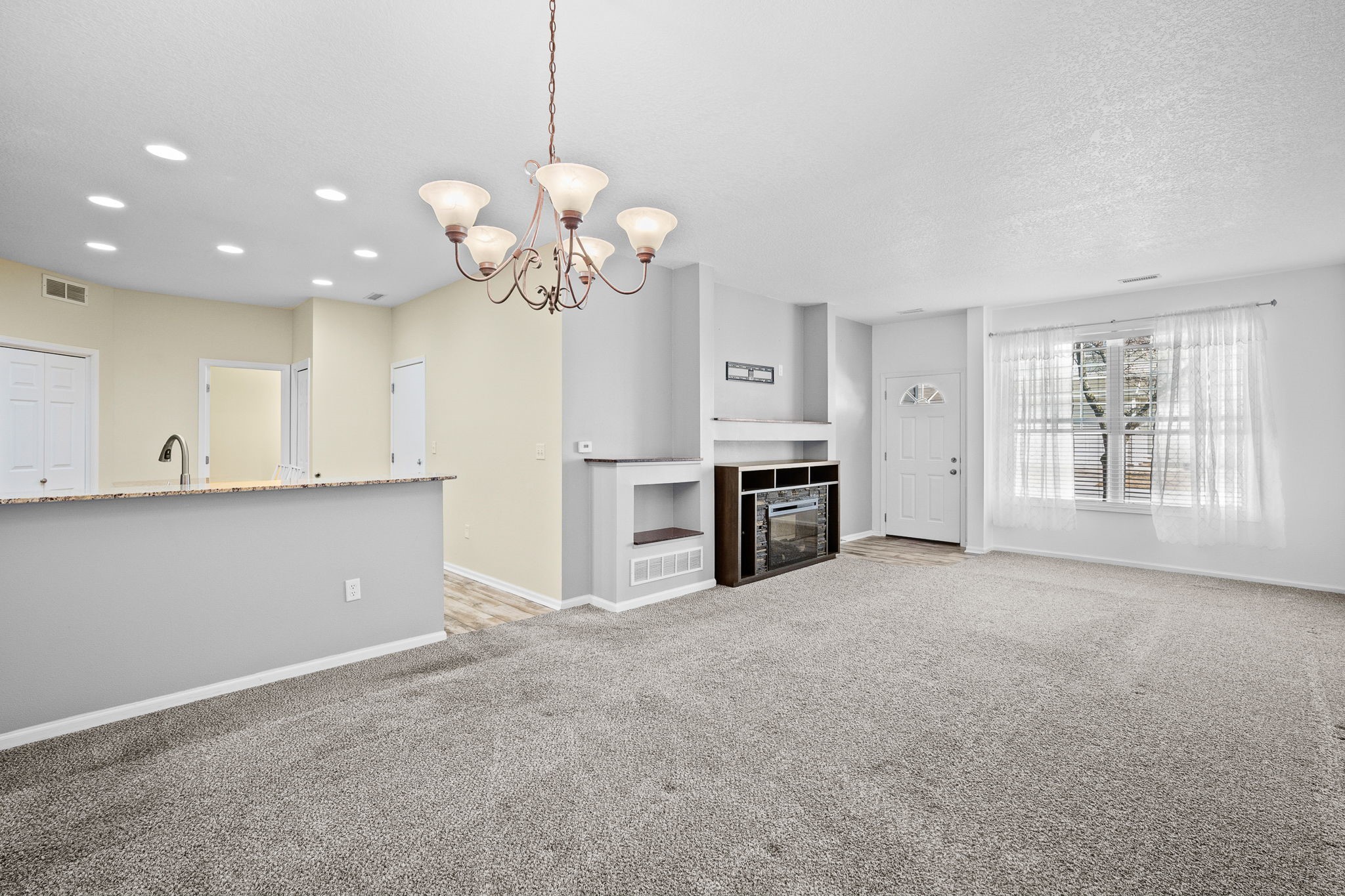 1020 NE Hyacinth Lane, Ankeny, Iowa image 3