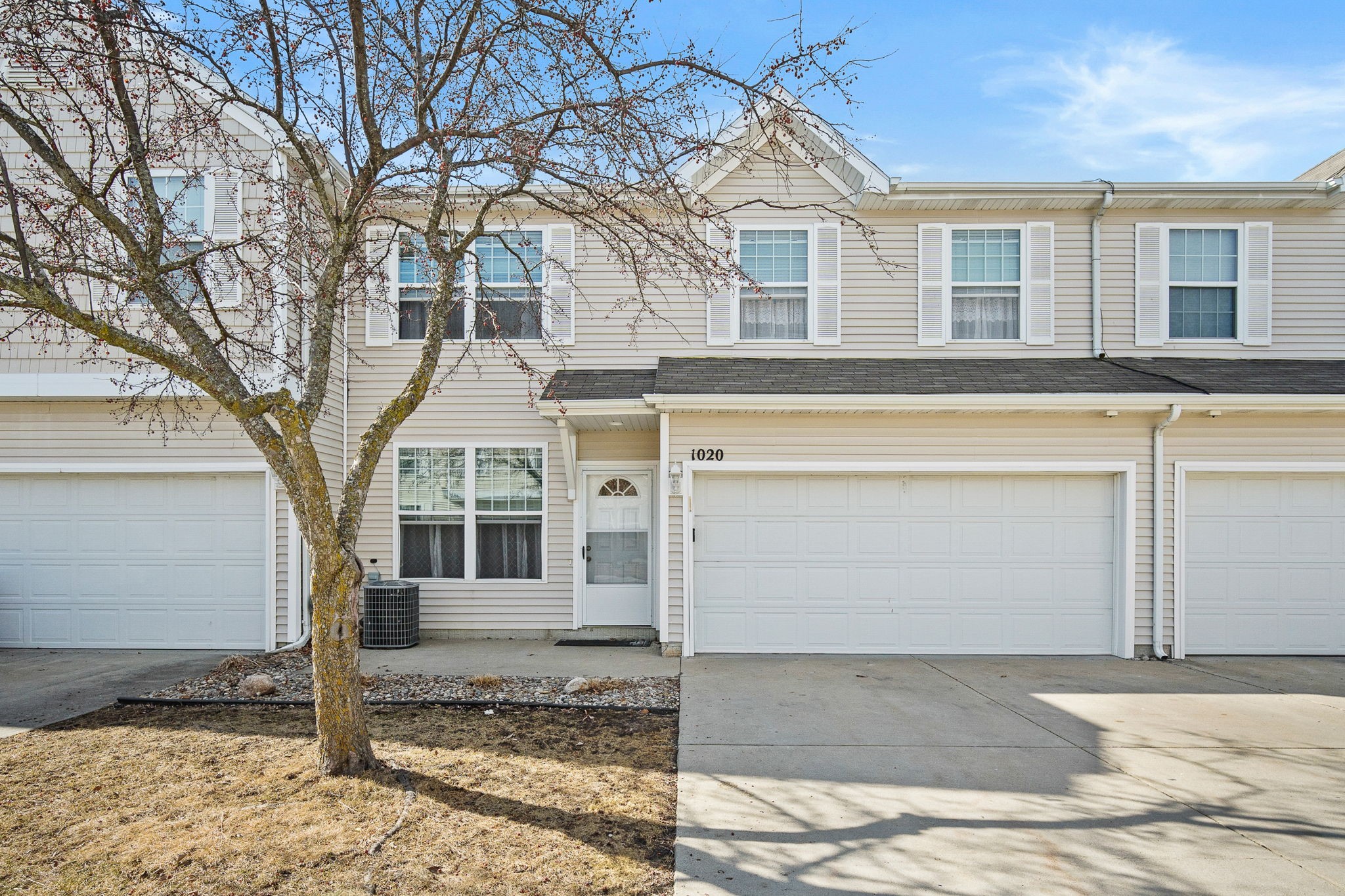 1020 NE Hyacinth Lane, Ankeny, Iowa image 1