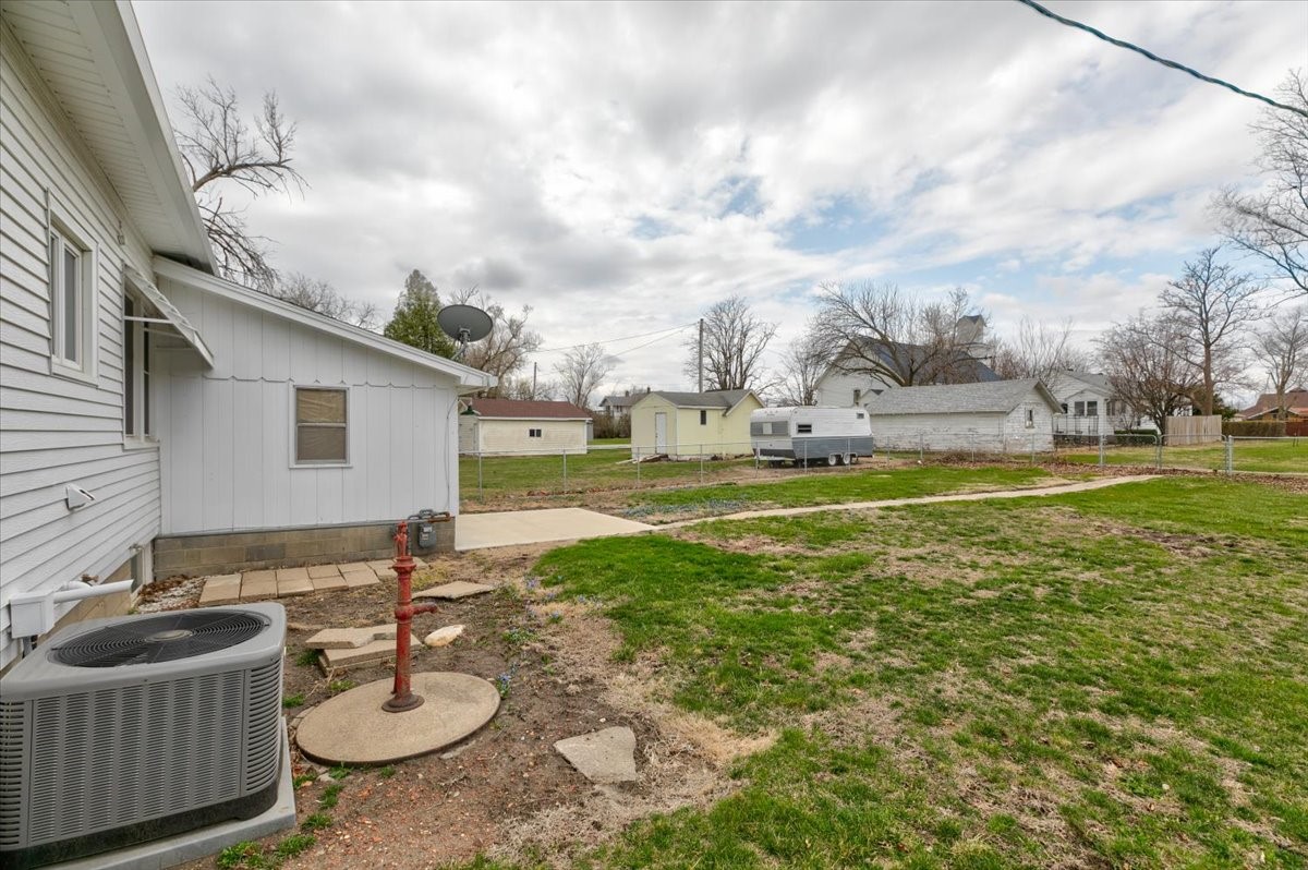 408 Cedar Avenue, Woodward, Iowa image 25