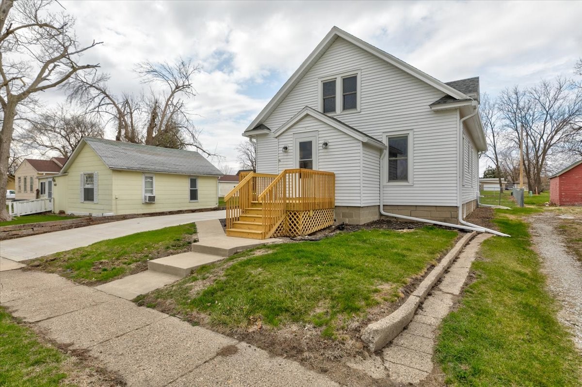 408 Cedar Avenue, Woodward, Iowa image 2