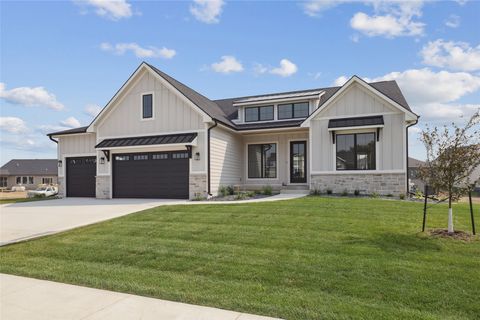 805 Canterbury Circle Waukee IA 50263