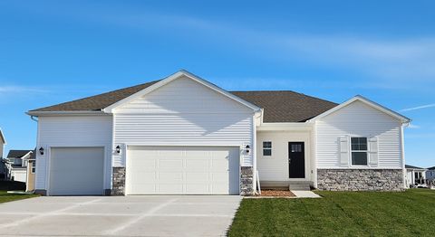 Single Family Residence in Urbandale IA 4701 172nd Way.jpg