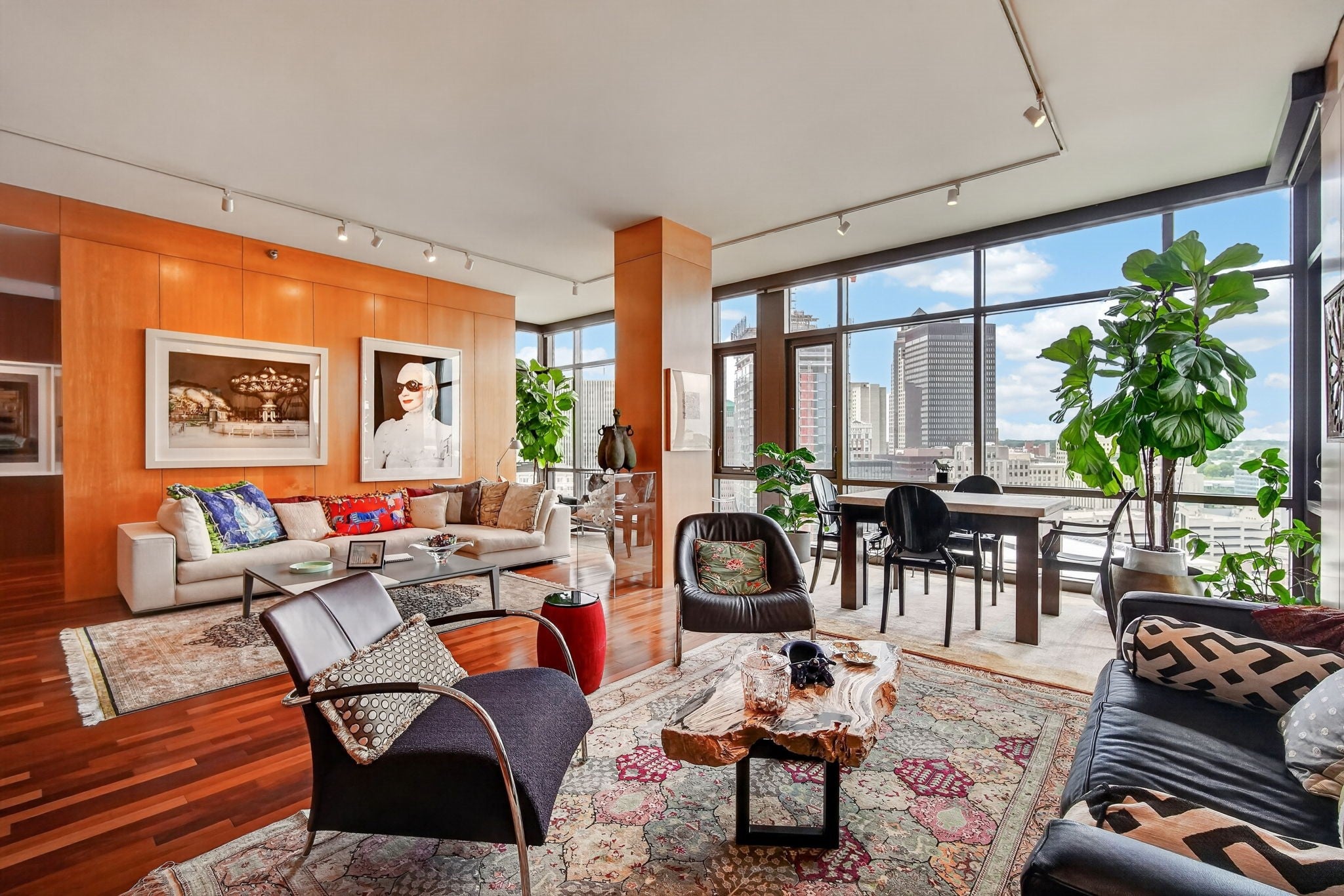 300 Walnut Street 2205